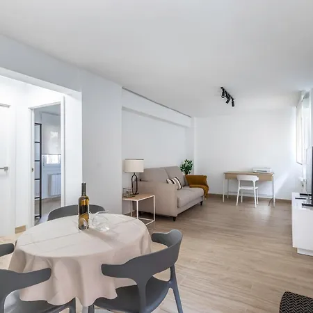 In Cruces, Next To The Metro And Hospital * Barakaldo